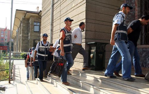 Eskişehir'de, organize suç örgütü şebekesi çökertildi.