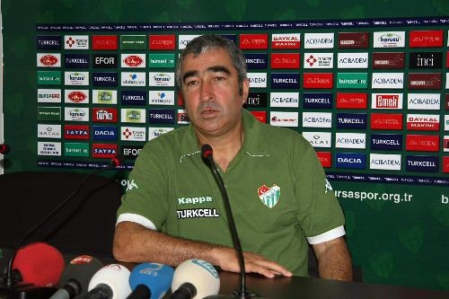 Bursaspor Teknik Direktörü Aybaba: "Kupa da ilk iki takımdan biri olmak istiyoruz"