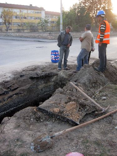 Hızlı tren çalışmaları sırasında iki insan iskeleti bulundu