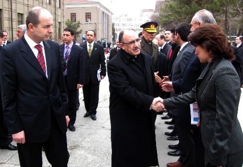 Bakan Atalay, Vali Mehmet Kılıçlar'ı makamında ziyaret etti.