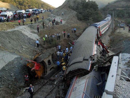 Tren kazasında yaralananlar Eskişehir'de