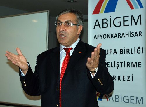 Yrd. Doç. Dr. Veysel Ağca, işsizlik, teşvikle çözülür.