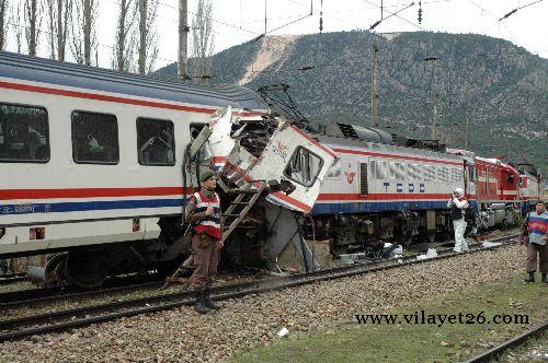 Vali Çolak: Tren kazasında 1 kişi öldü, 6 kişi yaralandı