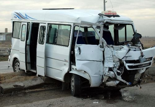 Afyonkarahisar'da trafik kazası: 6 yaralı