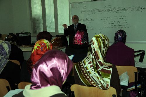 Müftülük, bayan din görevlilerine nota ve söz eğitimi veriyor