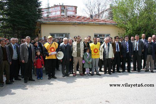 Okul bahçesindeki binanın şehit ailelerine verilmesi Eğitim-Sen'i rahatsız etti