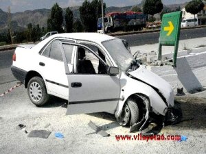 Afyonkarahisar'da trafik kazası: 3 ölü, 2 yaralı