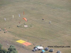 Türk sporcu Funda Durusun Cici yamaçta 50 metre sürüklendi.