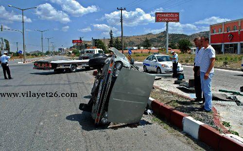 Afyonkarahisar'da trafik kazası: 3 yaralı