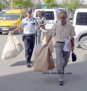 Afyonkarahisar'da 3 kişinin öldürüldüğü cihayetle ilgili 3 kişi tutuklandı