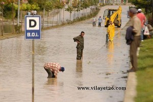 Kütahya sel sularına teslim oldu