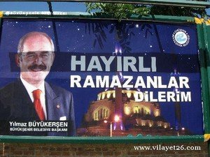 Büyükerşen'in Ramazan mesajında 'referandum oyu' ön planda