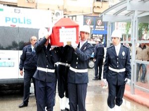 Polis memuru Behçet Özen, kansere yenik düştü.