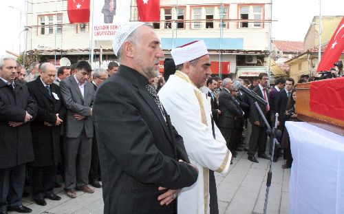 Belediye Başkanı Mehmet Koçum son yolculuğuna uğurlandı.