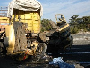 Kütahya'da trafik kazası: 2 kişi ağır yaralandı