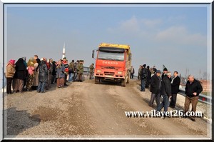 Tren yolu köyü ikiye böldü, vatandaş eylem yaptı