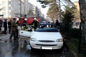 Seyir halindeki araç patladı, 1 kişi ağır yaralandı