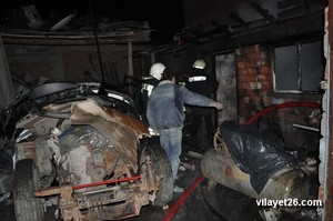 Eskişehir Oto Sanayi Çarşısı'ndaki bir hurdalıkta yangın çıktı.