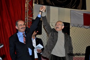 Kılıçdaroğlu, Yılmaz Büyükerşen ve 36 meclis üyesine CHP rozeti taktı