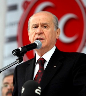 Devlet Bahçeli, sivil itaatsizlik eylemlerinde  bulunan milletvekillerinin dokunulmazlıklar kaldırılmalı.