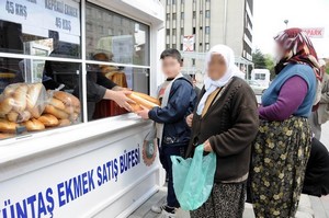 YÜNTAŞ ekmek büfelerinde, askıda ekmek uygulaması başlatıldı.