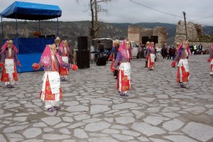 Kütahya'da Hıdırellez, kentin  fetih yıldönümüyle birlikte kutlandı.