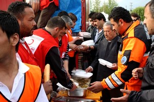 Kızılay Genel Müdürü Taşlı: Yarından itibaren 10 bin kişiye yemek vereceğiz