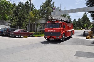 Eskişehir İl Jandarma Komutanlığı binasında çıkan yangın korkuttu.