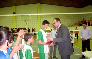 Domaniç'te okullararası voleybol turnuvası şampiyonları belli oldu