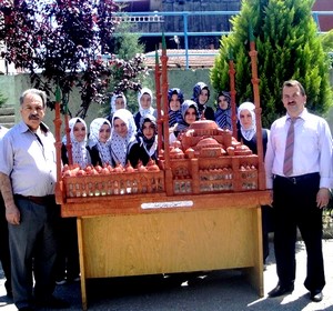 İHL öğrencileri, kürdandan Sultan Ahmet Camii'nin maketini yaptı