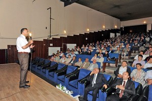 Kütahya Valisi Çiftçi, öğretmenlerle bir araya geldi