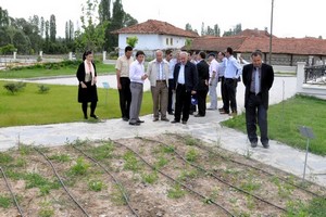 Mustafa İça, Ağaç Köy regülatörü mesire alanında incelemelerde bulundu.