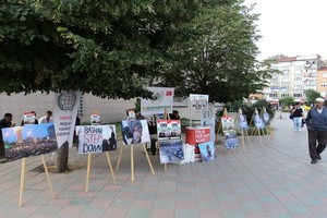 Suriye'deki zulüm, fotoğraf karelerinde