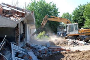 Osmangazi Belediyesi, 5 kaçak yapıyı yıktı