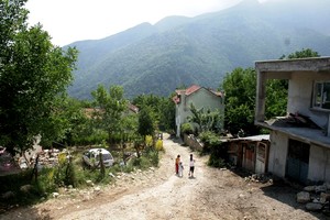 Zeyniler’e meclis üyelerinden çıkarma.