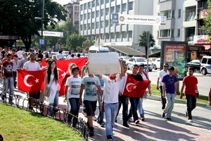 Bursa’da teröre öfke sokağa taştı