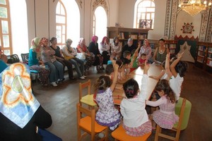 Çocuk Kütüphanesi, minikleri anneleri ile birlikte ağırlıyor