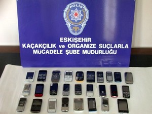 Eskişehir'de kaçak telefon operasyonu