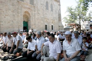 Ramazan'ın ilk cuma namazı