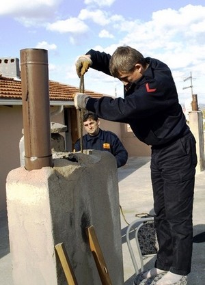 Çocuklar ateşle oynadı, 25 ayrı yangın çıktı