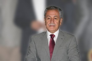 Bülent Arınç, MÜSİAD Bursa Şubesi iftar yemeğinde konuştu.