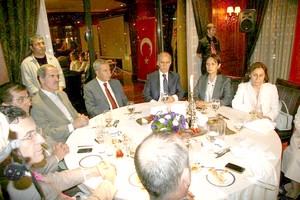 Harput, Bursa milletvekillerine iftar yemeği verdi.