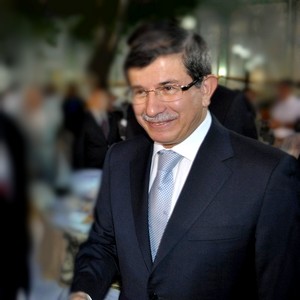 Davutoğlu: Esad ile görüşülen konuları hayata geçirmesini istiyoruz