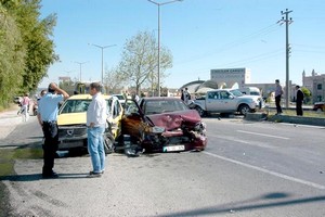 Kütahya'da trafik kazası: 3 yaralı