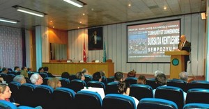 Bursa’da Kentleşme konulu sempozyumu Bursa’da yapıldı.