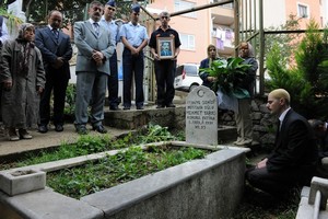 Meslektaşları, görevi başında ölen itfaiyeciyi unutmadı