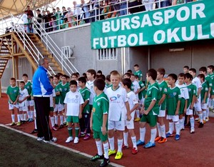 Bursaspor futbol okulu kış dönemi başladı