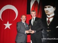 Adnan Kahveci Devlet Adamı Ödülü, Büyükerşen'e verildi