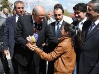 Devlet Bahçeli, iktidara gelmek için vatandaşlardan destek istedi.