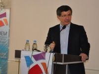 Ahmet Davutoğlu, Eskişehir'de konferansa katıldı